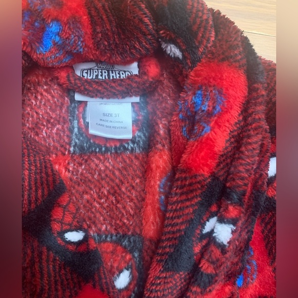 3T Spider-Man Soft Robe - Picture 3 of 3